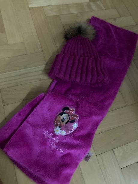Čiapka a šál, disney,98