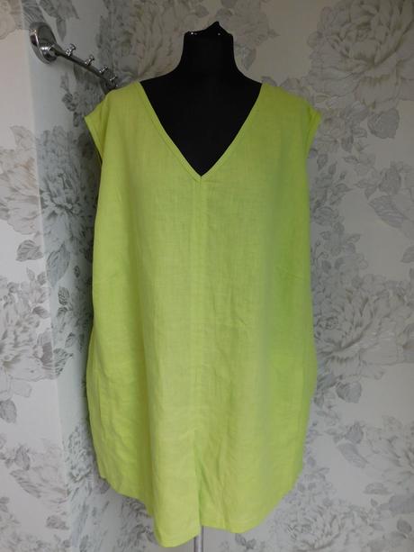 Luxusny lanovy top, 54