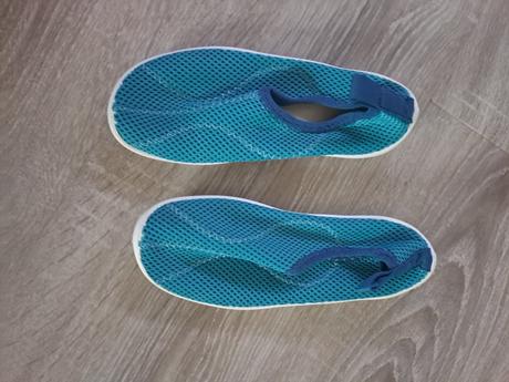 Topanky do vody a šlapky, 30