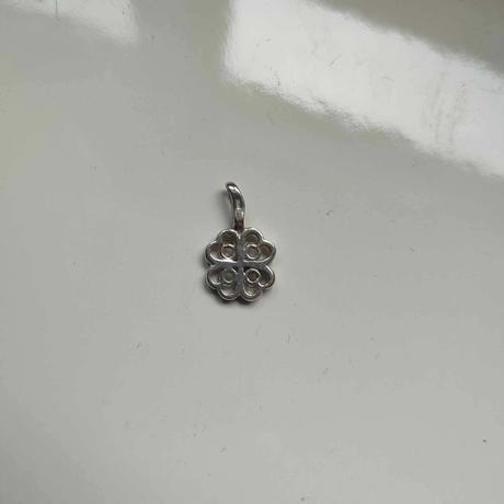 Strieborný prívesok,