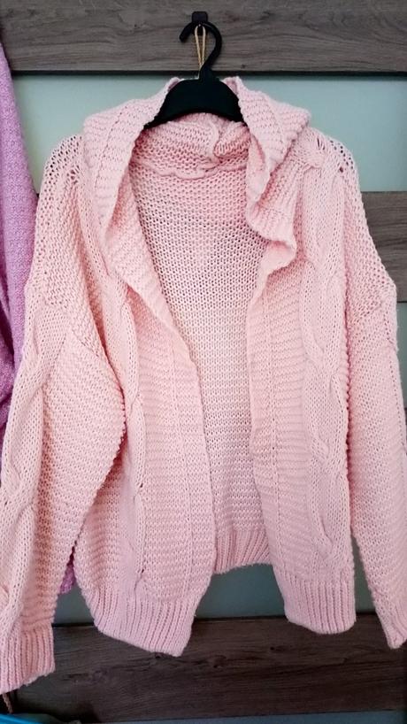 Kratší bledoruzovy kardigan s kapucnou, s