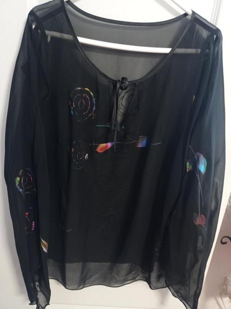 Krásna blúzka -ručne maľovaná, 46