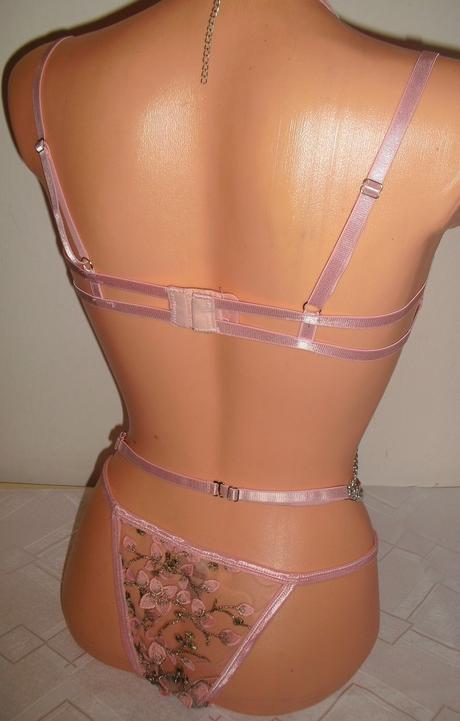 Sexy body s retiazkami podvazkove, s