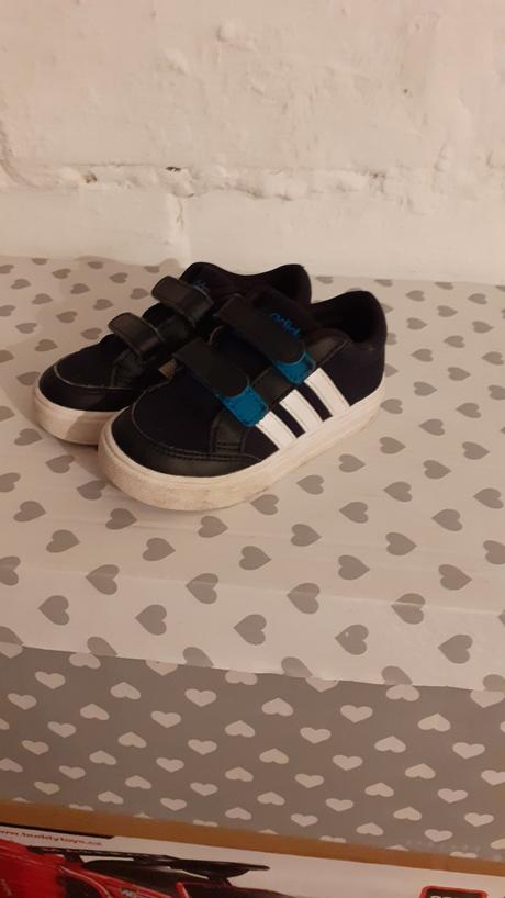 Adidas botasky č. 25, adidas,25