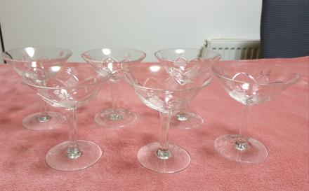 Starožitné brúsené poháre,