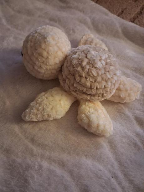 Háčkované hračky, prívesky, gumičky, 