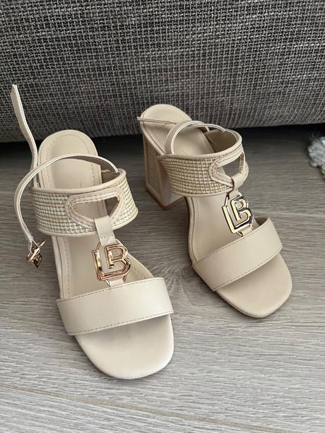 Sandalky na opätku laura biagotti, veľkosť 35, 35