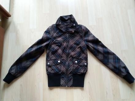 Pekná jarná bunda, 34