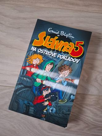 Slávna päťka na ostrove podkladov, 