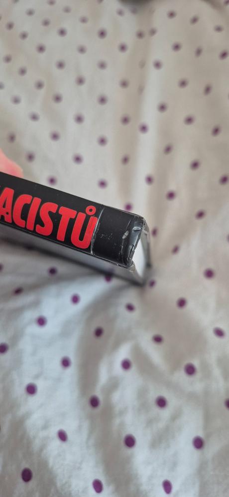 Knihy ženy nacistů 1 a 2, 