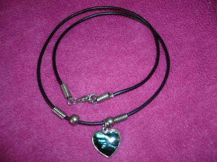 Náhrdelník so srdieckom, 