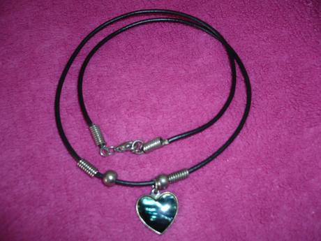 Náhrdelník so srdieckom, 