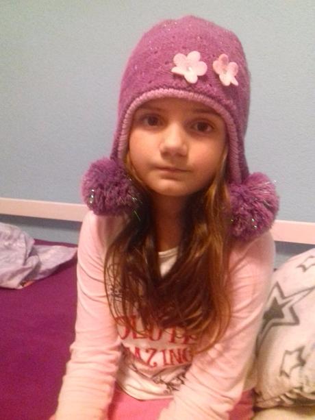 Zimná čiapka s brmbolcami, ajs,116