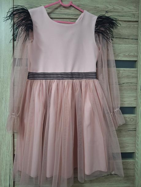 Slavnostne šaty, 140