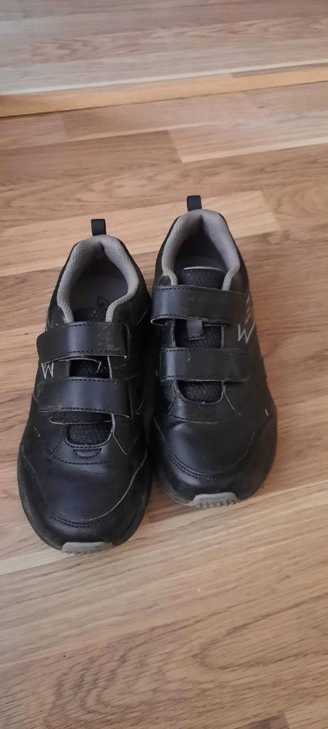 Cierne tenisky c.35   lotto, lotto,35