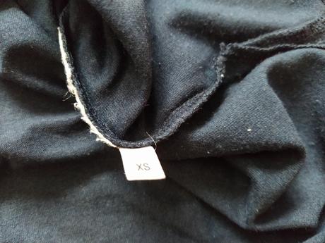 Tmavo modré tričko., yessica,m