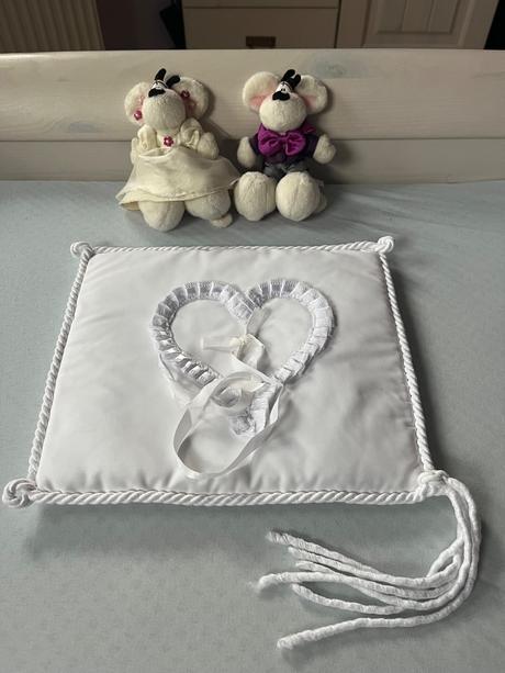 Svadobny podnos a plysaky, 