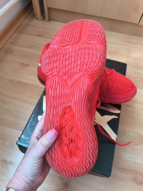 Tenisky lebron, nike,42