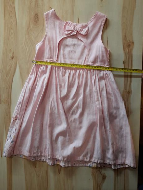 Šatočky s motýlikmi, 110