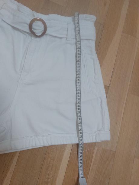 Šortky zara veľkosť 40, zara,40