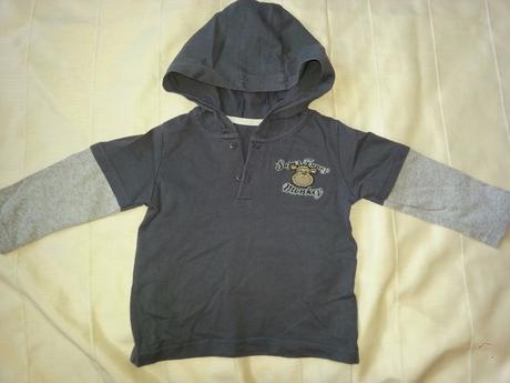 Tricko s dlhym rukavom a kapucnou, 86