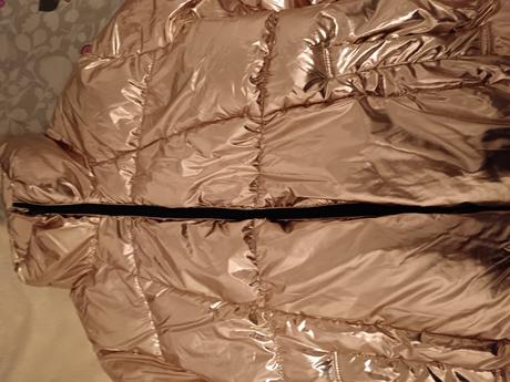 Bunda už aj s poštou, esmara,44