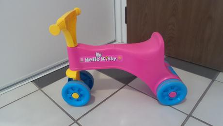 Odrážadlo hello kitty, 