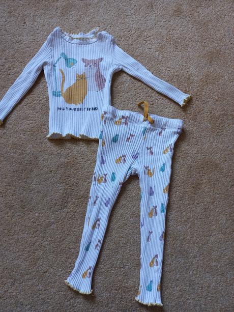 Dvojdielne pyžamo, reserved,86