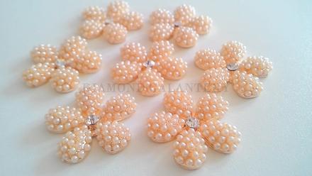 Ozdobná štrasová aplikácia, 