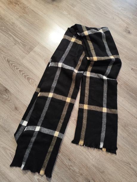 Dámsky šál, reserved