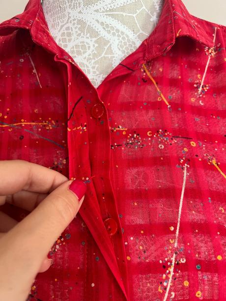 Červená košeľa, 46