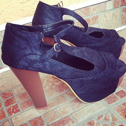 Čipkované, s hrubým opätkom, 38