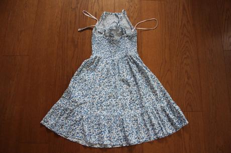 Kvietkované šaty, bershka,xs