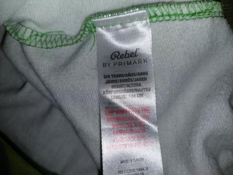 Zaujímavá mikina, rebel,98