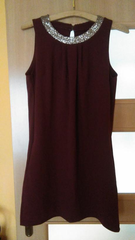 Bordove mini saty, l