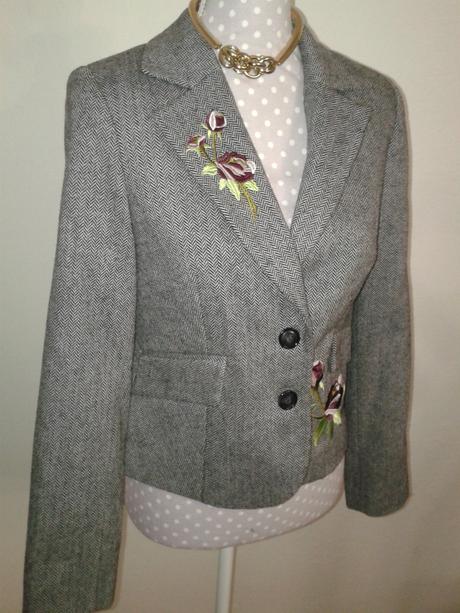 Tvídové sako s výšivkou veľ. 38, 38