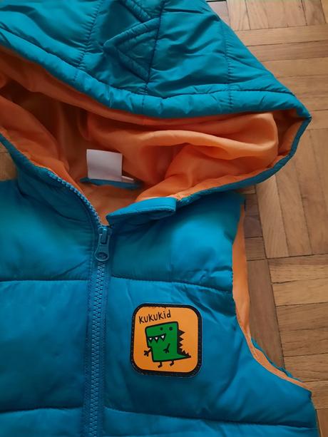 Chlapčenská vesta, 98