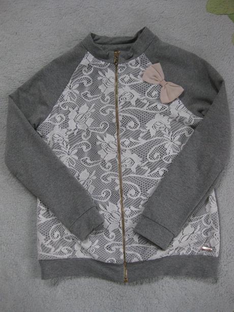 Mikina talianskej zn. krizia s čipkou, 152