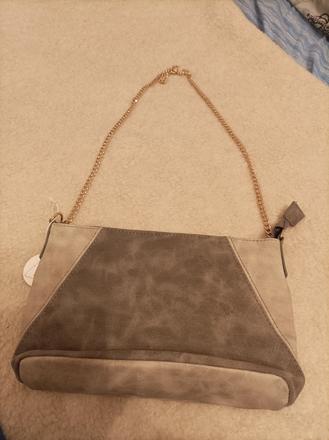 Elegantná kabelka už aj s poštou,