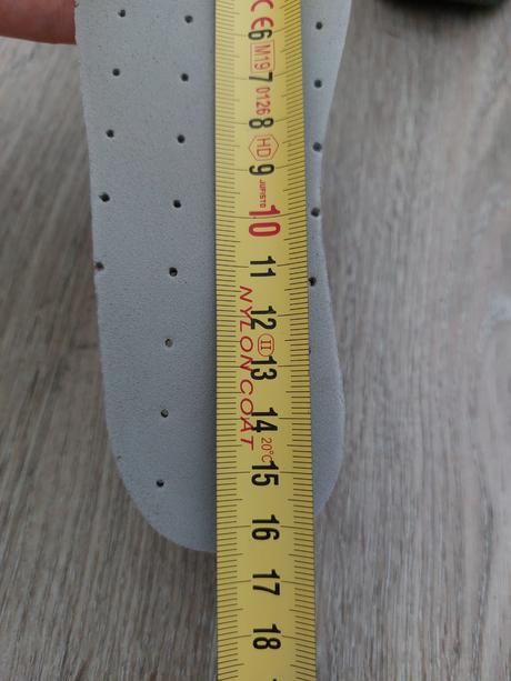 Turisticke topanky, 25