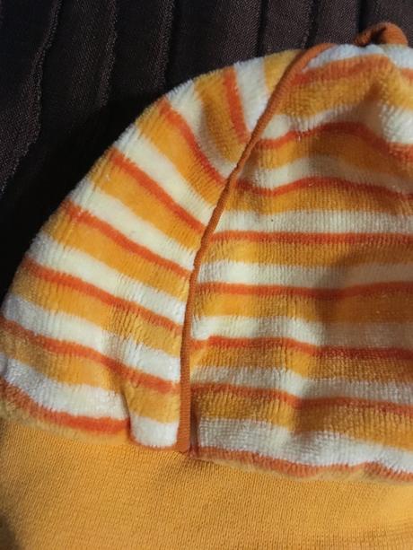 Pásikavá oranžová čiapočka na úšká prechodná, 68