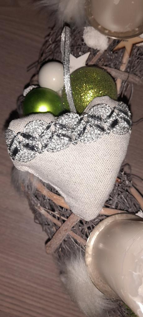 Srdiečka na stromcek, 