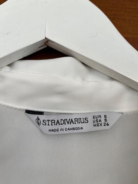 Biela blúzka, stradivarius,s