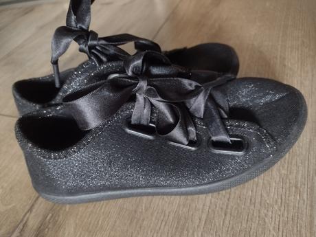 Trblietavé plátenky, 32