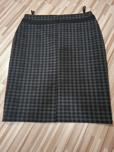 Kockovaná sukňa, l