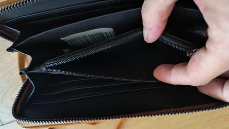 Taštička cez plece (peňaženka -mobil ),