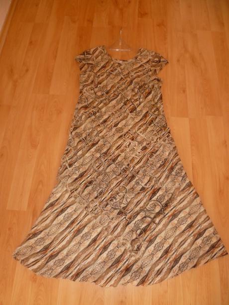 Šaty pre svadobnú maminu, 46