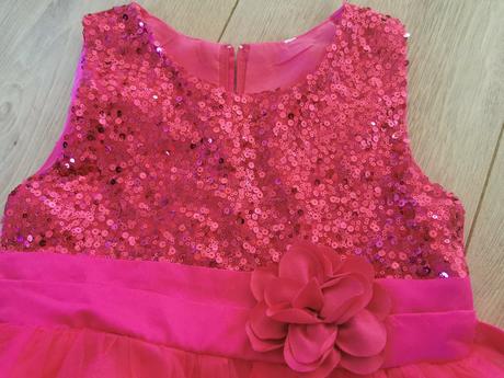 Šaty na svadbu, 128