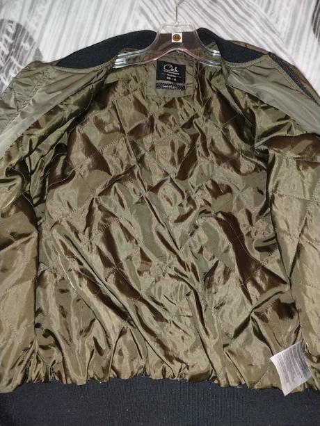 Vetrovka č.38, clockhouse,38