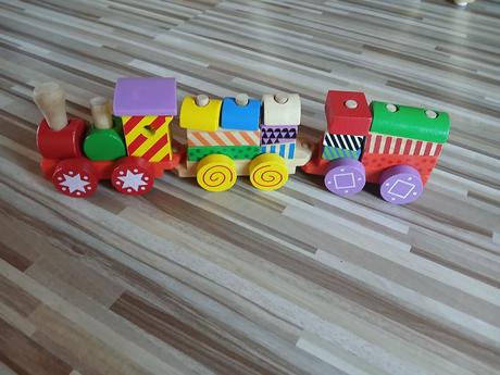 Drevený vláčik, 
